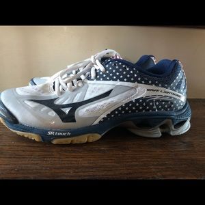 Mizuno Wave Lightning Volleyball Shoes.